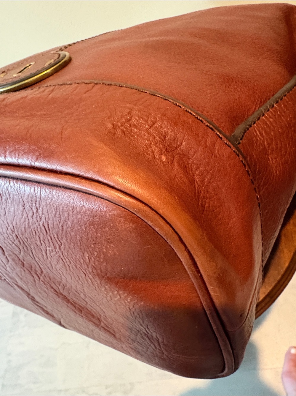 Fossil   Shoulder Bag  bucket bag  hobo bag  genuine leather
Saddle Brown  EUC - Picture 11 of 14